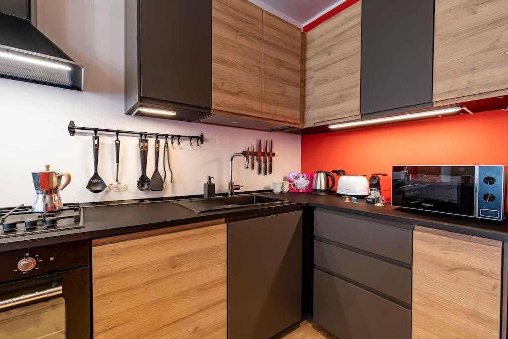 Enjoyhome - Appartamento Di Pregio Con Garage بادوفا المظهر الخارجي الصورة